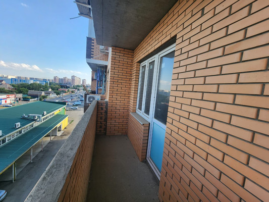 Продам двухкомнатную (2-комн.) квартиру, Российская ул, 337, Краснодар г