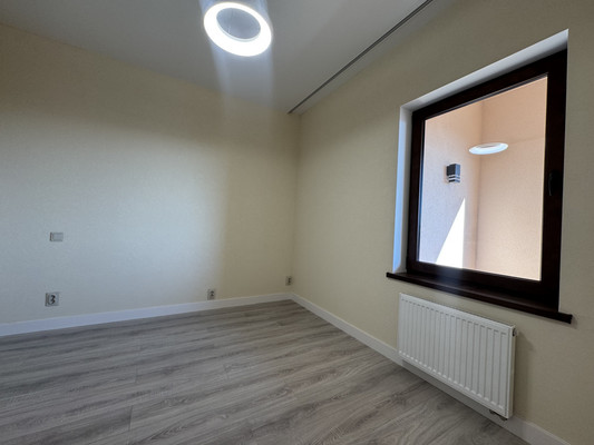 Продам однокомнатную (1-комн.) квартиру, Аллея Дружбы ул, 10ка, Заозерное пгт