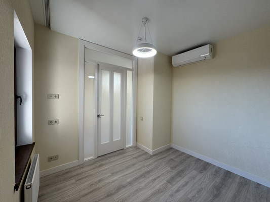 Продам однокомнатную (1-комн.) квартиру, Аллея Дружбы ул, 10ка, Заозерное пгт