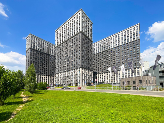 Продам трехкомнатную (3-комн.) квартиру, Новомытищинский пр-кт, 4а, Мытищи г