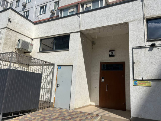 Продам однокомнатную (1-комн.) квартиру, Ковыльная ул, 94, Симферополь г