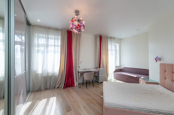 Продам многокомнатную квартиру, Дмитрия Ульянова ул, 31, Москва г