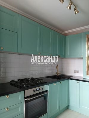 Продам трехкомнатную (3-комн.) квартиру, Рубинштейна ул, 12, Санкт-Петербург г