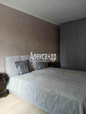 Продам трехкомнатную (3-комн.) квартиру, Рубинштейна ул, 12, Санкт-Петербург г