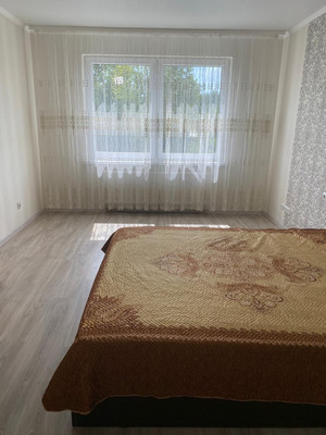 Продам трехкомнатную (3-комн.) квартиру, Дзержинского ул, 172, Калининград г