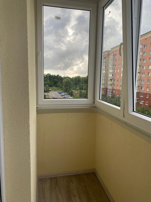 Продам трехкомнатную (3-комн.) квартиру, Дзержинского ул, 172, Калининград г