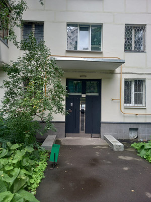 Продам трехкомнатную (3-комн.) квартиру, Звёздный б-р, 14, Москва г