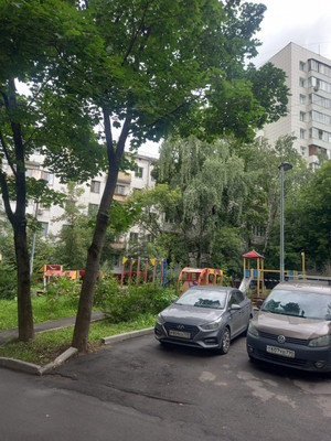 Продам трехкомнатную (3-комн.) квартиру, Звёздный б-р, 14, Москва г