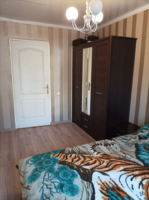 Продам трехкомнатную (3-комн.) квартиру, Адмирала Трибуца наб, 41, Калининград г