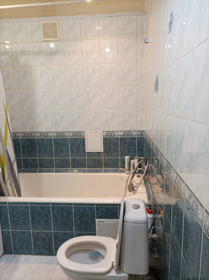 Продам трехкомнатную (3-комн.) квартиру, Адмирала Трибуца наб, 41, Калининград г