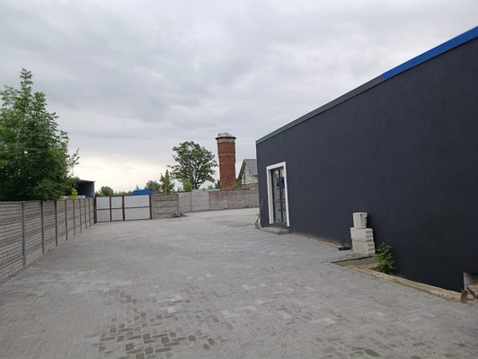Продам коммерческое помещение 1 300 м2, Победы ул, 17, Нивенское п