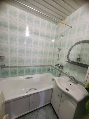 Продам двухкомнатную (2-комн.) квартиру, Москворецкая ул, 38, Новое с