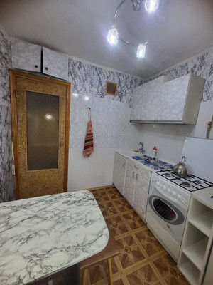 Продам двухкомнатную (2-комн.) квартиру, Москворецкая ул, 38, Новое с