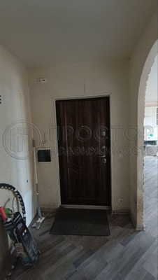 Продам трехкомнатную (3-комн.) квартиру, Солнечный б-р, 2, Лопатино рп
