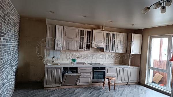 Продам трехкомнатную (3-комн.) квартиру, Солнечный б-р, 2, Лопатино рп