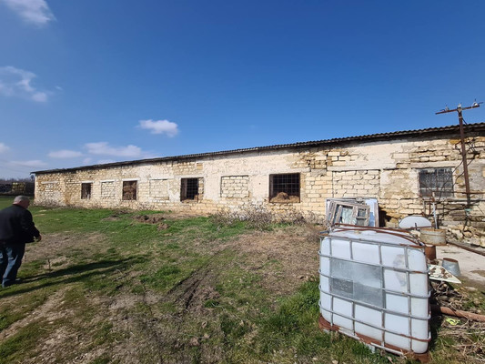 Продам коммерческое помещение 1 743,82 м2, Комарова ул, 131, Литвиненково с