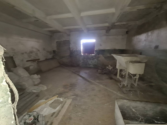 Продам коммерческое помещение 1 743,82 м2, Комарова ул, 131, Литвиненково с