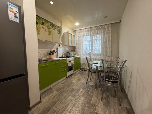 Продам многокомнатную квартиру, Героев Сталинграда ул, 17а, Симферополь г