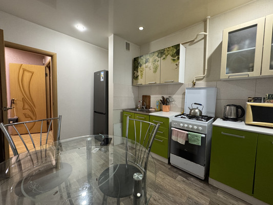 Продам многокомнатную квартиру, Героев Сталинграда ул, 17а, Симферополь г