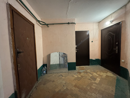 Продам многокомнатную квартиру, Героев Сталинграда ул, 17а, Симферополь г