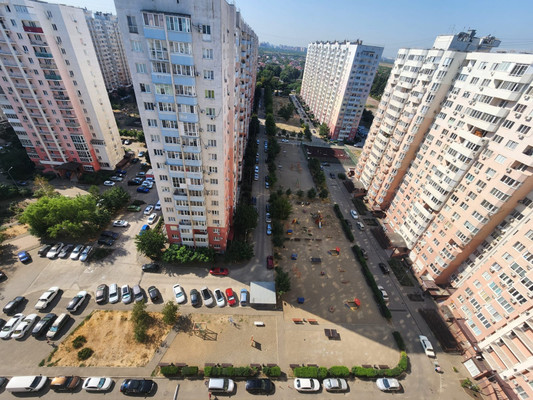 Продам однокомнатную (1-комн.) квартиру, им. Александра Покрышкина ул, 2/2, Краснодар г