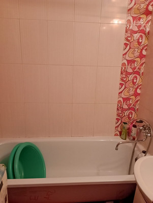 Продам двухкомнатную (2-комн.) квартиру, 12 Марта ул, 146к2, Майкоп г