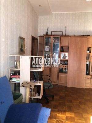 Продам двухкомнатную (2-комн.) квартиру, Мануильского ул, 2, Кронштадт г