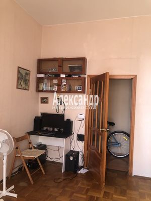 Продам двухкомнатную (2-комн.) квартиру, Мануильского ул, 2, Кронштадт г