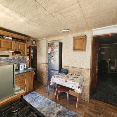 Продам трехкомнатную (3-комн.) квартиру, Фабричный спуск, 6, Симферополь г