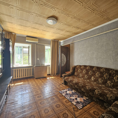 Продам трехкомнатную (3-комн.) квартиру, Фабричный спуск, 6, Симферополь г
