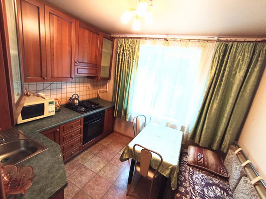 Продам двухкомнатную (2-комн.) квартиру, Корнеева (Центральный мкр.) ул, 40, Домодедово г