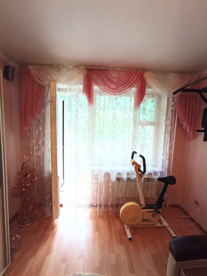Продам двухкомнатную (2-комн.) квартиру, Корнеева (Центральный мкр.) ул, 40, Домодедово г