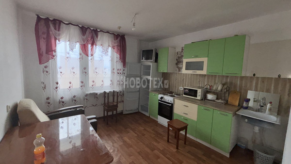 Сдам двухкомнатную (2-комн.) квартиру, Надежды ул, 1, Крымск г