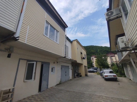 Продам гараж 52,8 м2, Железнодорожный пер, Туапсе г