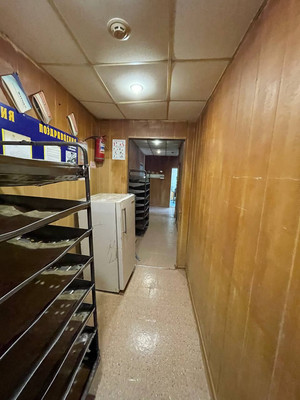 Продам коммерческое помещение 1 165,3 м2, 2-я Московская (Старо-Байкальск мкр.) ул, 33ж/4, Ангарск г