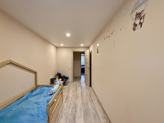 Продам трехкомнатную (3-комн.) квартиру, Белова ул, 16, Мирное с