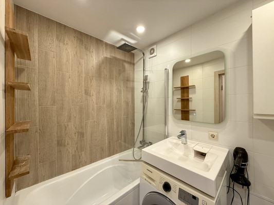 Продам трехкомнатную (3-комн.) квартиру, Белова ул, 16, Мирное с