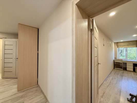 Продам трехкомнатную (3-комн.) квартиру, Белова ул, 16, Мирное с