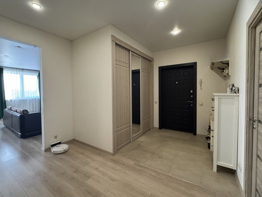 Продам трехкомнатную (3-комн.) квартиру, Кальная ул, 5, Рязань г