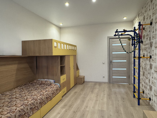 Продам трехкомнатную (3-комн.) квартиру, Кальная ул, 5, Рязань г