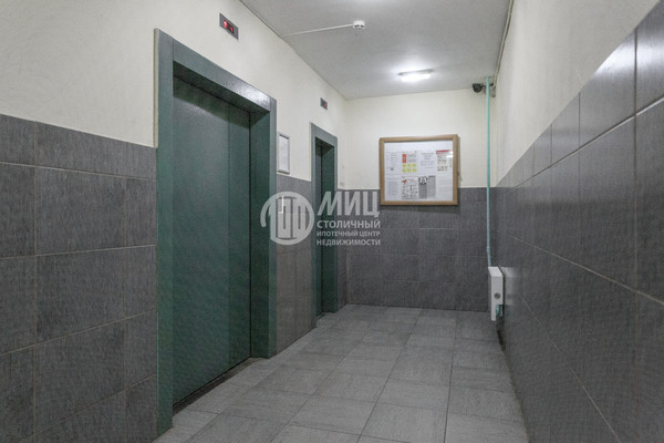 Продам двухкомнатную (2-комн.) квартиру, Красноармейская ул, 64, Нахабино рп