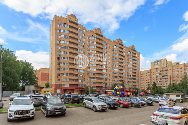 Продам двухкомнатную (2-комн.) квартиру, Красноармейская ул, 64, Нахабино рп