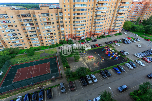 Продам двухкомнатную (2-комн.) квартиру, Красноармейская ул, 64, Нахабино рп