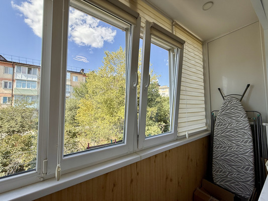 Продам трехкомнатную (3-комн.) квартиру, Белова ул, 16, Мирное с