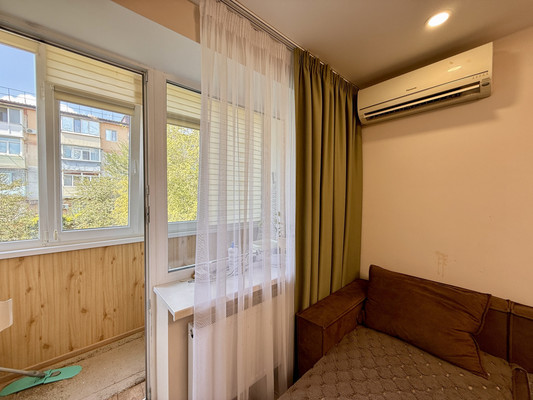 Продам трехкомнатную (3-комн.) квартиру, Белова ул, 16, Мирное с