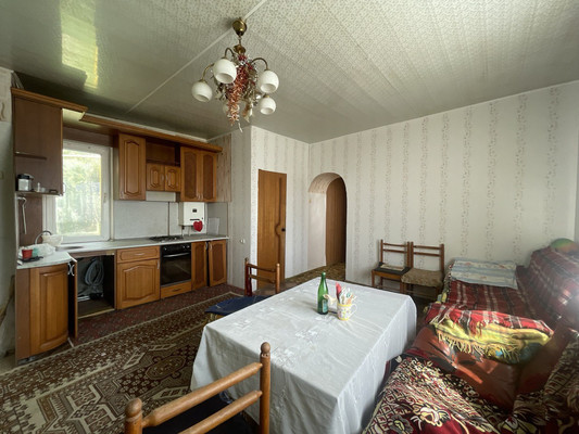 Продам трехкомнатную (3-комн.) квартиру, Суворовская ул, 57, Новороссийск г