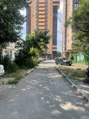 Продам трехкомнатную (3-комн.) квартиру, Суворовская ул, 57, Новороссийск г