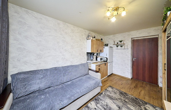 Продам комнату в 12-комн. квартире, Наставников пр-кт, 8Ак1, Санкт-Петербург г