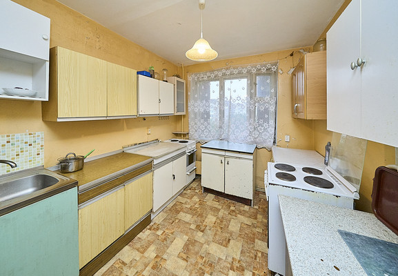 Продам комнату в 12-комн. квартире, Наставников пр-кт, 8Ак1, Санкт-Петербург г
