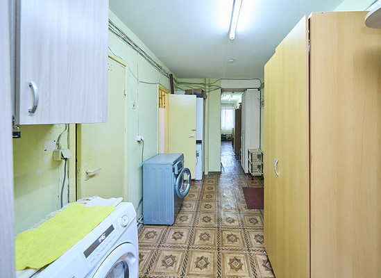 Продам комнату в 12-комн. квартире, Наставников пр-кт, 8Ак1, Санкт-Петербург г
